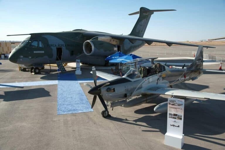 C-390 dan Super Tucano