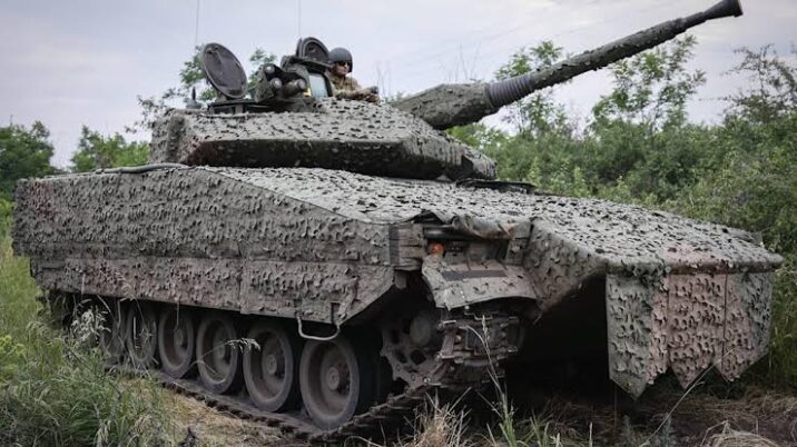 CV90