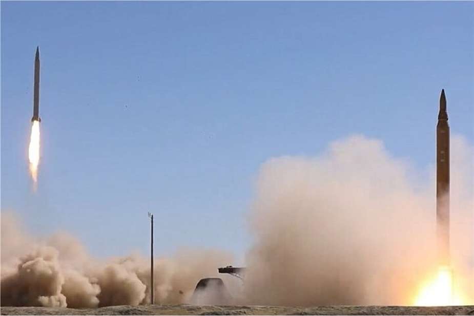 Peluncuran rudal Iran untuk menyimulasikan serangan terhadap hanggar F-35 Israel