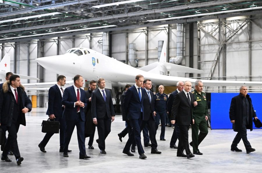 Putin terbang dengan Tu-160M
