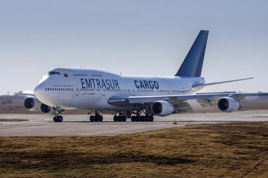 Emtrasur Boeing 747