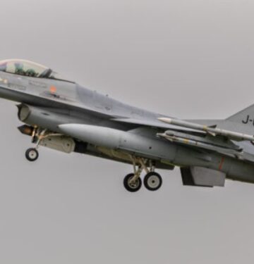 F-16 Belanda melaksanakan misi QRA terakhir