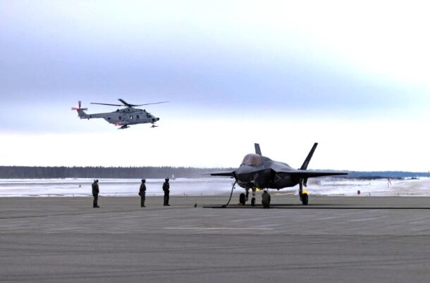 F-35 pertama kalinya mendarat di Swedia_1