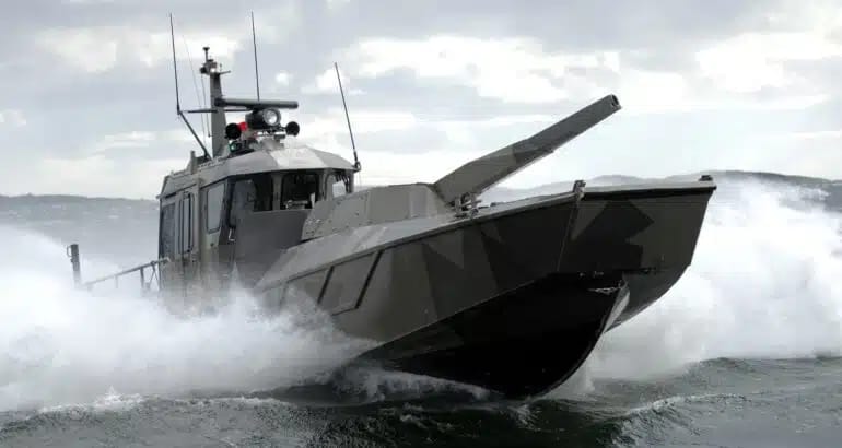 Kapal Mortir dengan turet Patria NEMO
