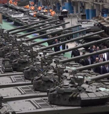 Produksi tank Rusia di Omsktransmash