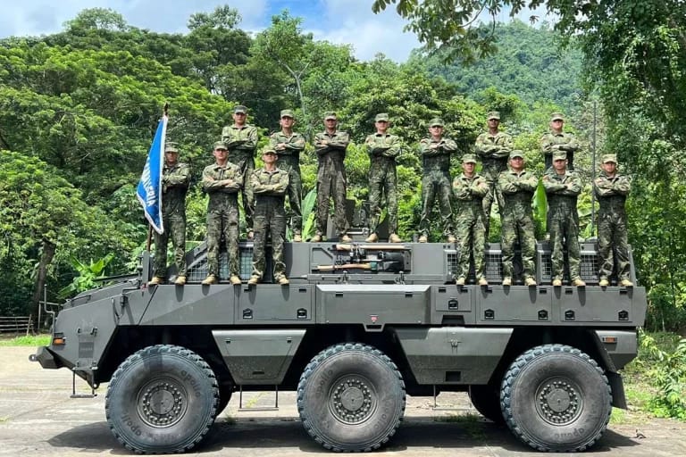Angkatan Darat Ekuador gunakan Mbombe 6