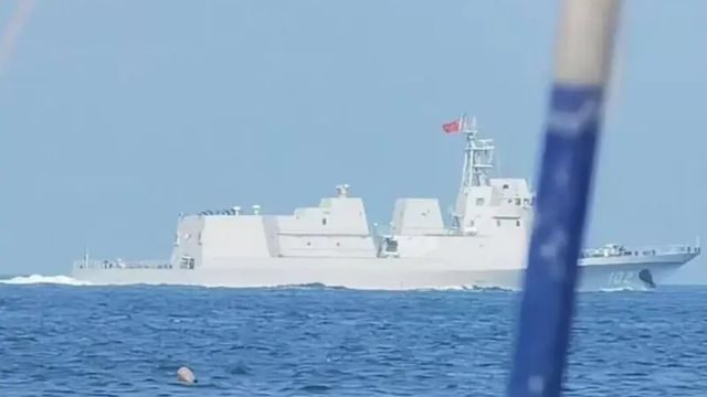 China membuat kapal target mirip Arleigh Burki AS