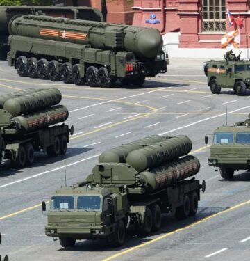 Parade sistem persenjataan Rusia