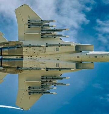 F-15QA membawa 12 AMRAAM
