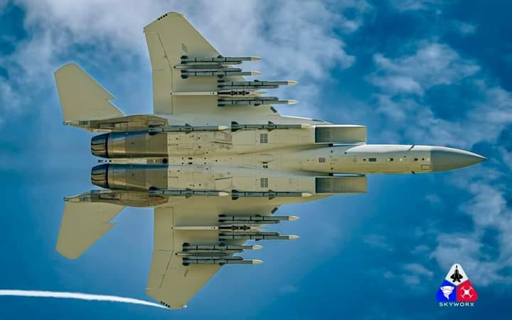 F-15QA membawa 12 AMRAAM