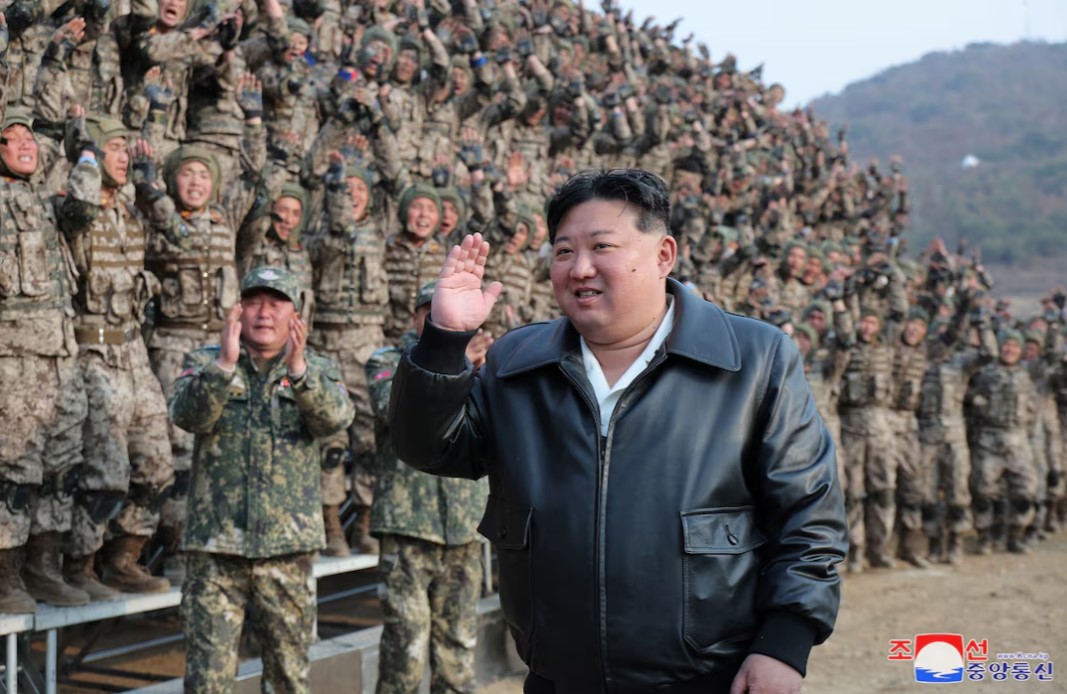 Kim Jong-un dan pasukan Korea Utara