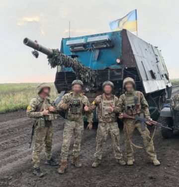 Pasukan Ukraina menangkap tank kura-kura Rusia