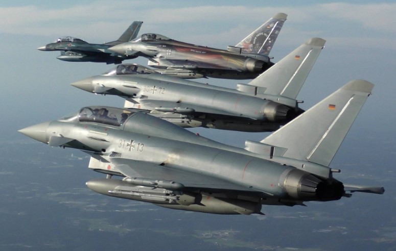 Typhoon Jerman dan F-2 Jepang_