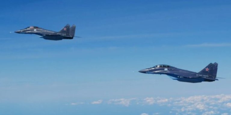 Dua MiG-29 Angkatan Laut Rusia dicegat Typhoon Jerman di atas Laut Baltik