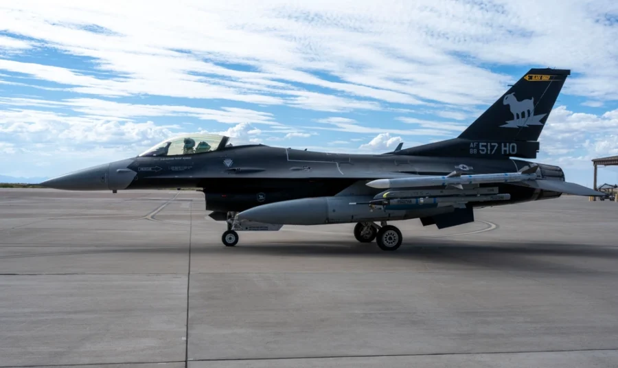 F-16 Skadron Tempur ke-8 USAF