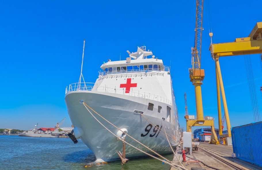 KRI dr Wahidin Sudirohusodo-991