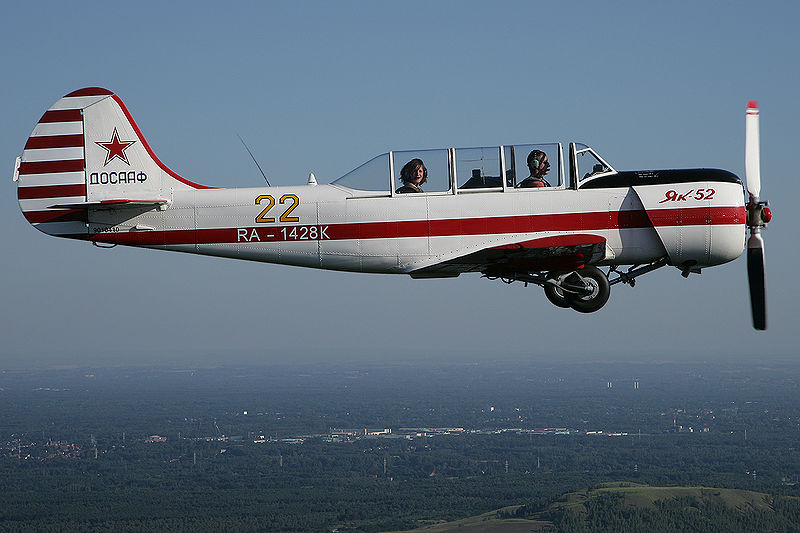Yak-52