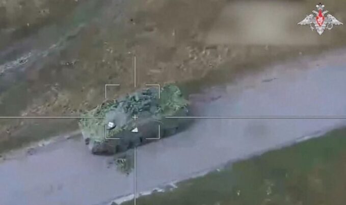 Drone Rusia menarget kendaraan tempur lapis baja Ukraina di Kursk