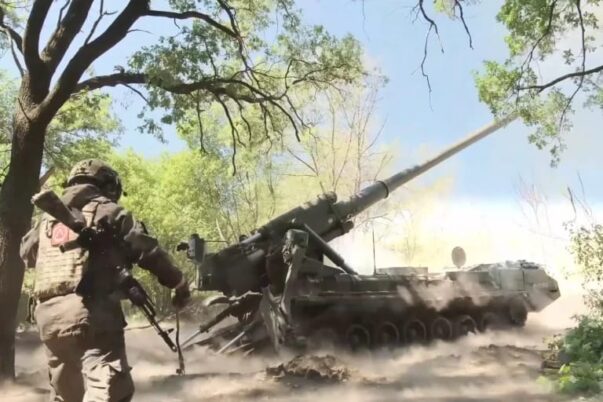 Pasukan Rusia dalam pertempuran di Kursk