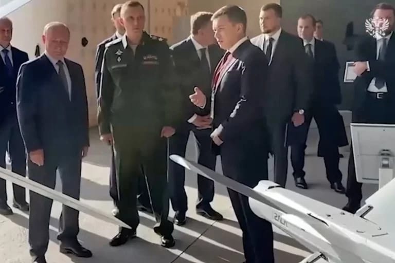 Shahed-236 dipernalkan kepada Presiden Putin