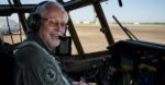 Gary Hogg pilot C-130 Hercules dengan 10000 jam terbang