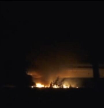 Pesawat angkut militer Tu-134 Rusia terbakar di Pangkalan Udara Orenburg-2