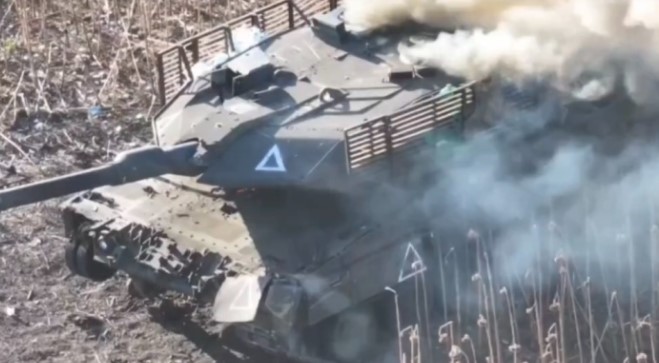 Tank Leopard 2 Ukraine dihancurkan drone Rusia_
