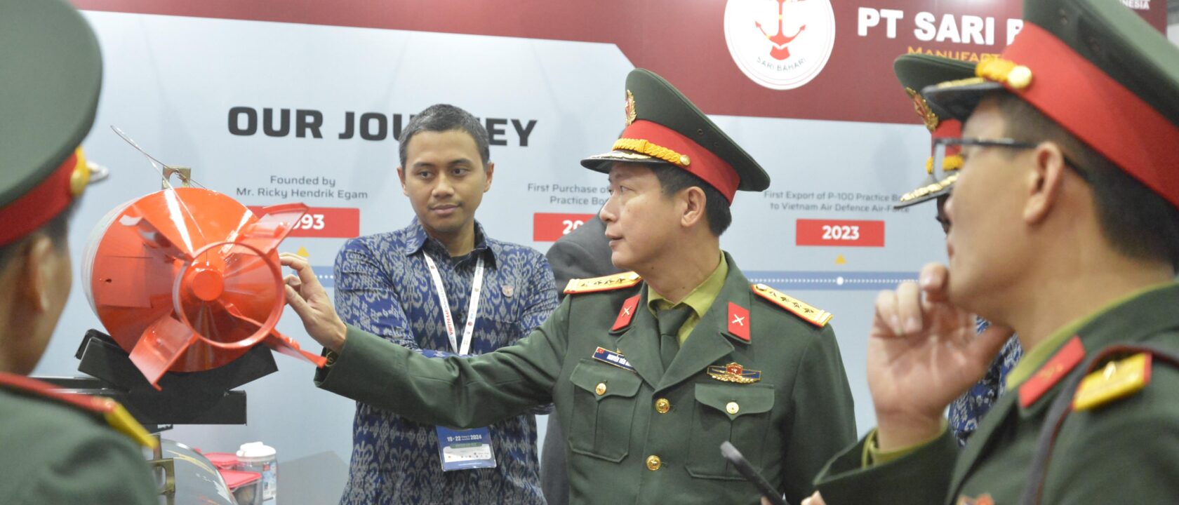Sari Bahari hadir di Vietnam Defence 2024
