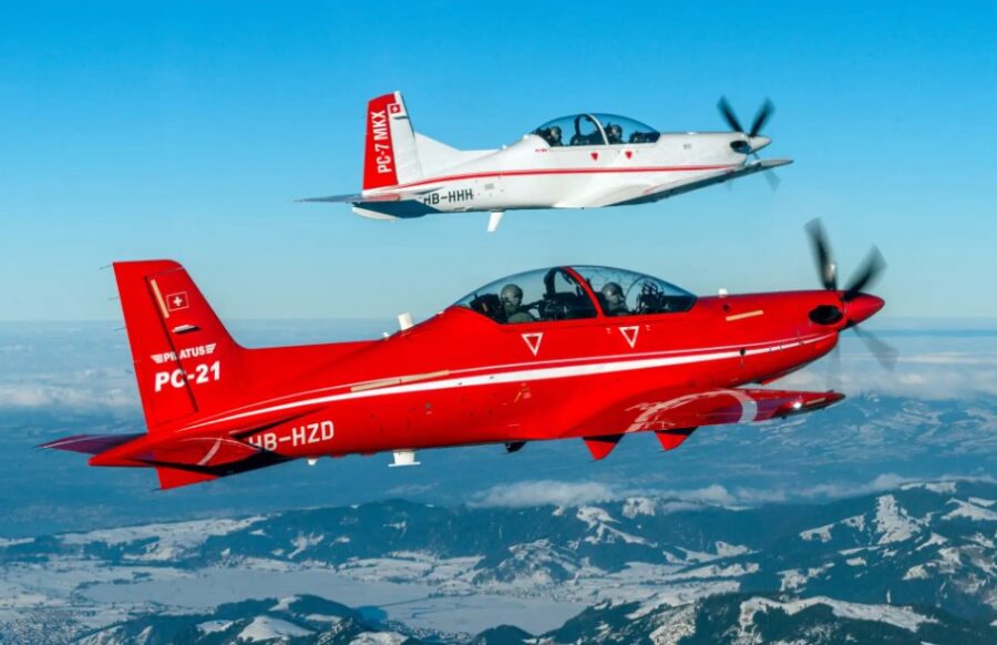 PC-21 dan PC-7 MKX