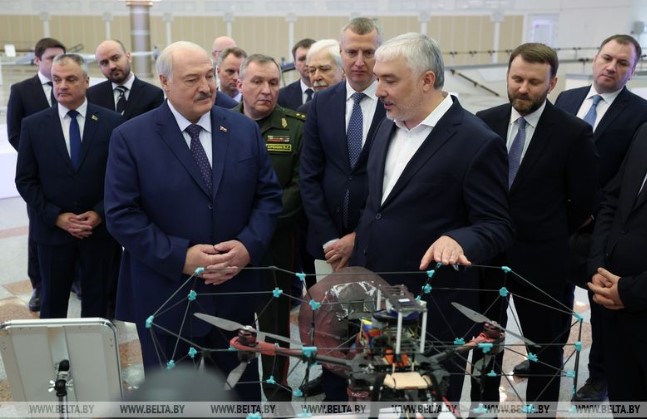 Rusia akan membangun pabrik drone di Belarus