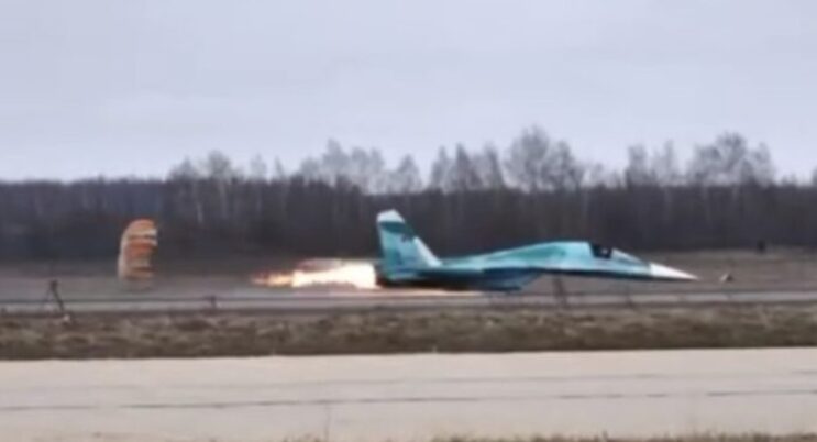 Su-34 belly landing_pilot selamat