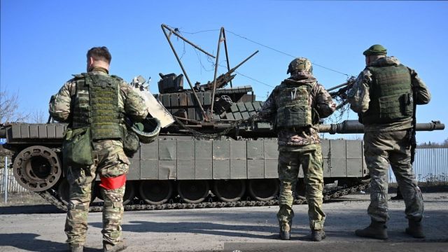 Tentara Rusia berhasil menangkap tank Abrams Ukraina dalam kondisi utuh