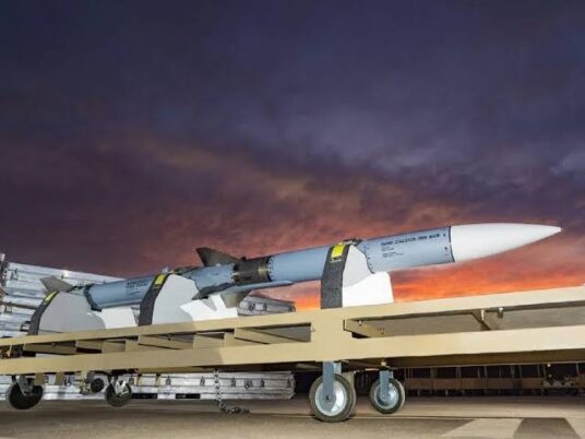 AIM-120 AMRAAM