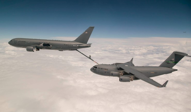 KC-46A Pegasus dan C-17 Globemaster III