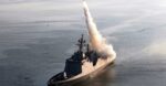 Kapal Destroyer Choe Hyon Korea Utara menguji beragam senjata