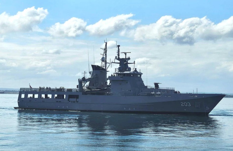 HMAS Arafura
