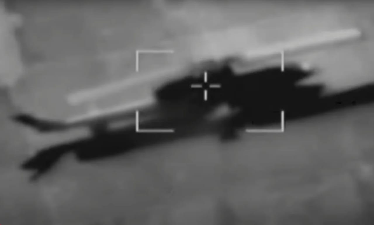 Israel hancurkan delapan heli AH-1 Cobra Iran