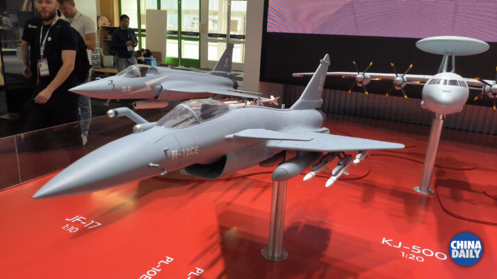 J-10CE di Paris Air Show 2025