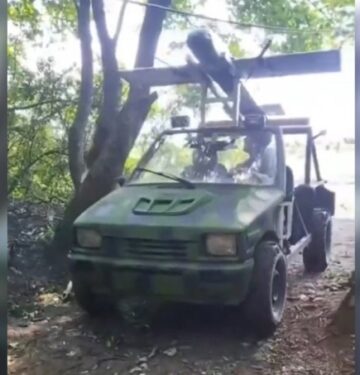 Rusia modifikasi kendaraan sipil VAZ-111 menjadi peluncur drone kamikaze Molniya