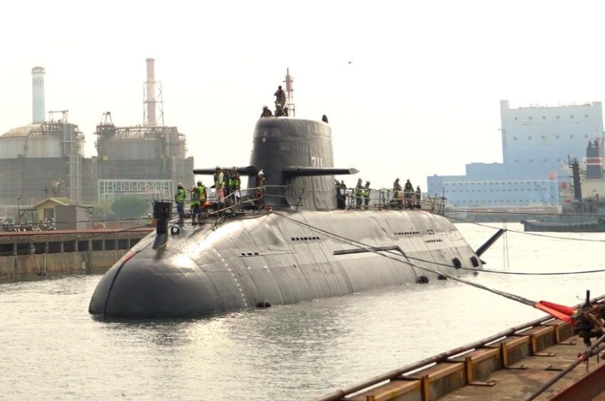 Taiwan mulai menguji coba Narwhal _ kapal selam buatan dalam negeri
