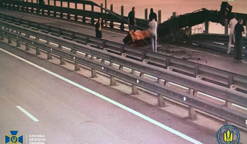 Ukraina kembali serang Jembatan Krimea
