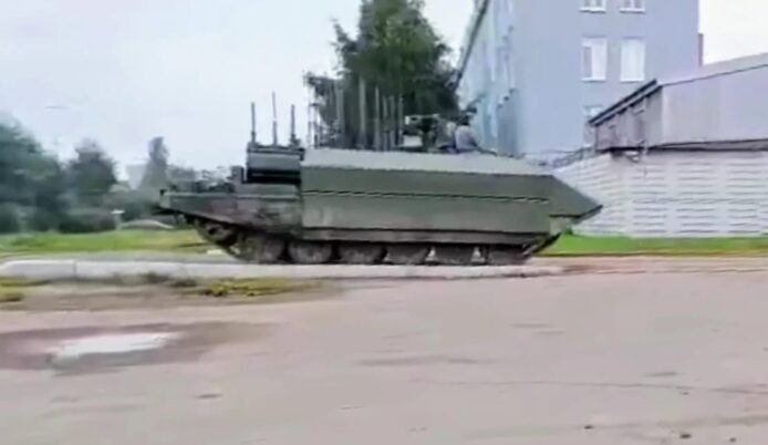 Kendaraan tempur robotik Rusia terbaru