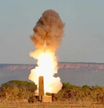 Peluncur sistem rudal darat Typhon