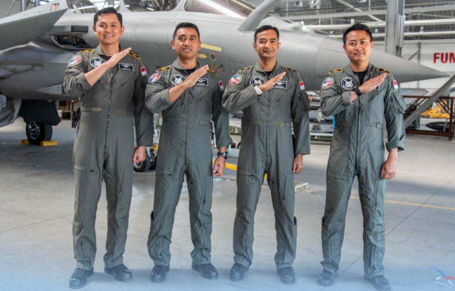Empat penerbang TNI AU melaksanakan pelatihan pesawat Rafale di Prancis