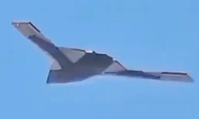 Drone siluman GJ-X China melaksanakan penerbangan perdananya