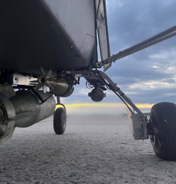 Ukraina modifikasi pesawat ultralight menjadi pengebom bersenjata OFAB 100-250