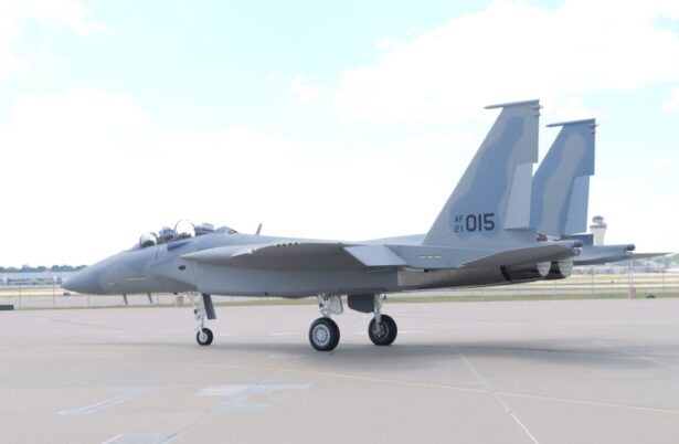 Boeing mengirimkan jet tempur F-15EX 015 ke Garda Nasional Udara Oregon