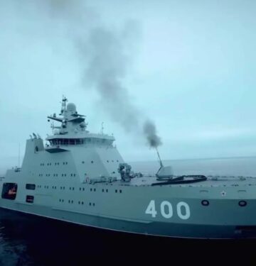 Kapal pemecah es Rusia Ivan Papanin