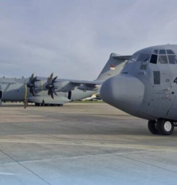 TNI AU kerahkan pesawat A400M dan C-130 untuk mengirim bantuan ke Sumbar - Aceh - Sumut_9