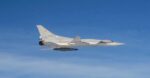 Tu-22M3 Rusia membawa rudal jelajah